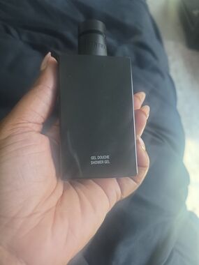 Valentino Uomo Born in Roma  Shower Gel Tube - Men